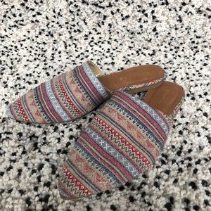 Rampage Sz. 9 Pointed Toe Slides